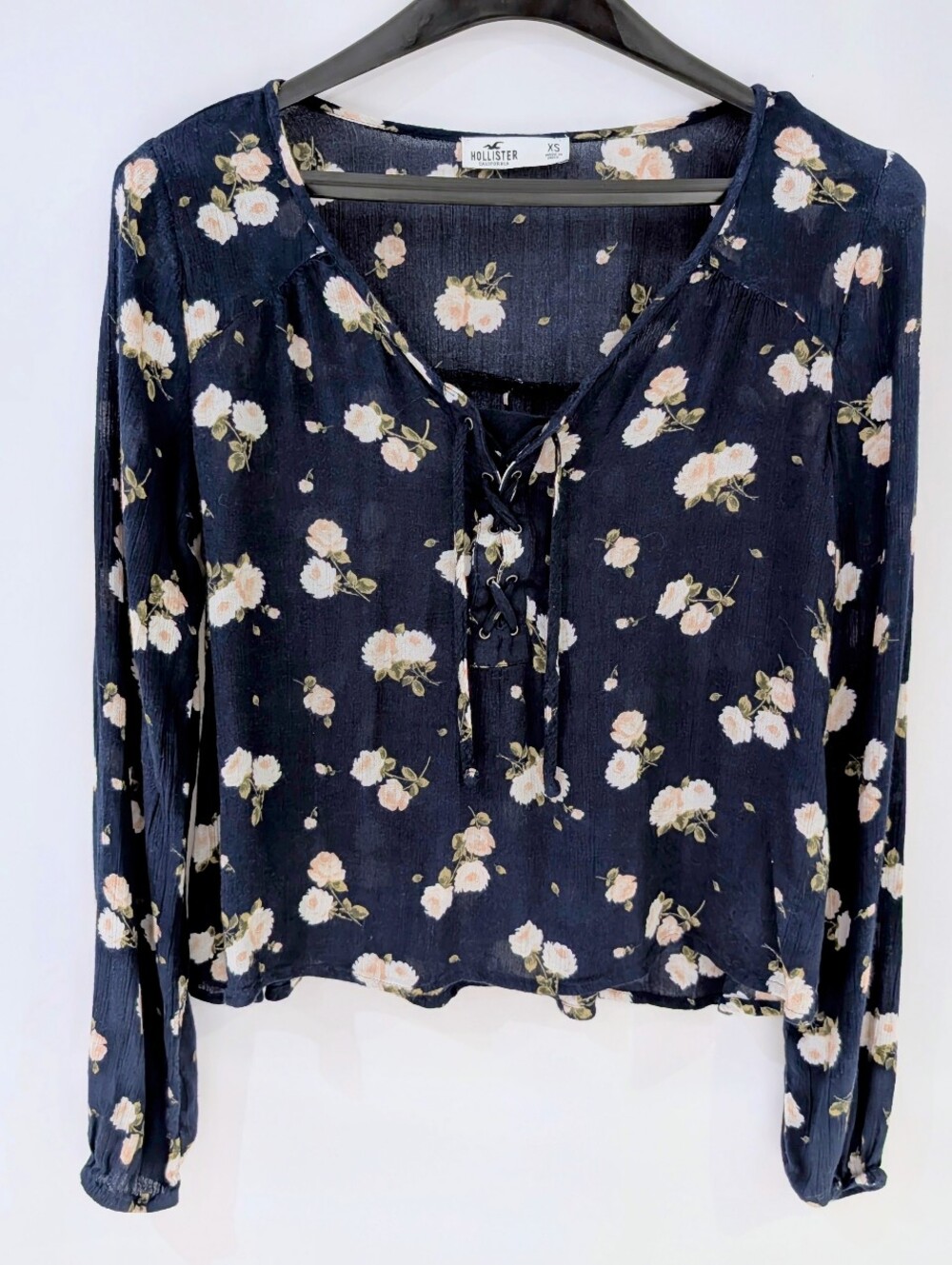 Hollister Women's Navy Floral Lace-Up Peasant Top